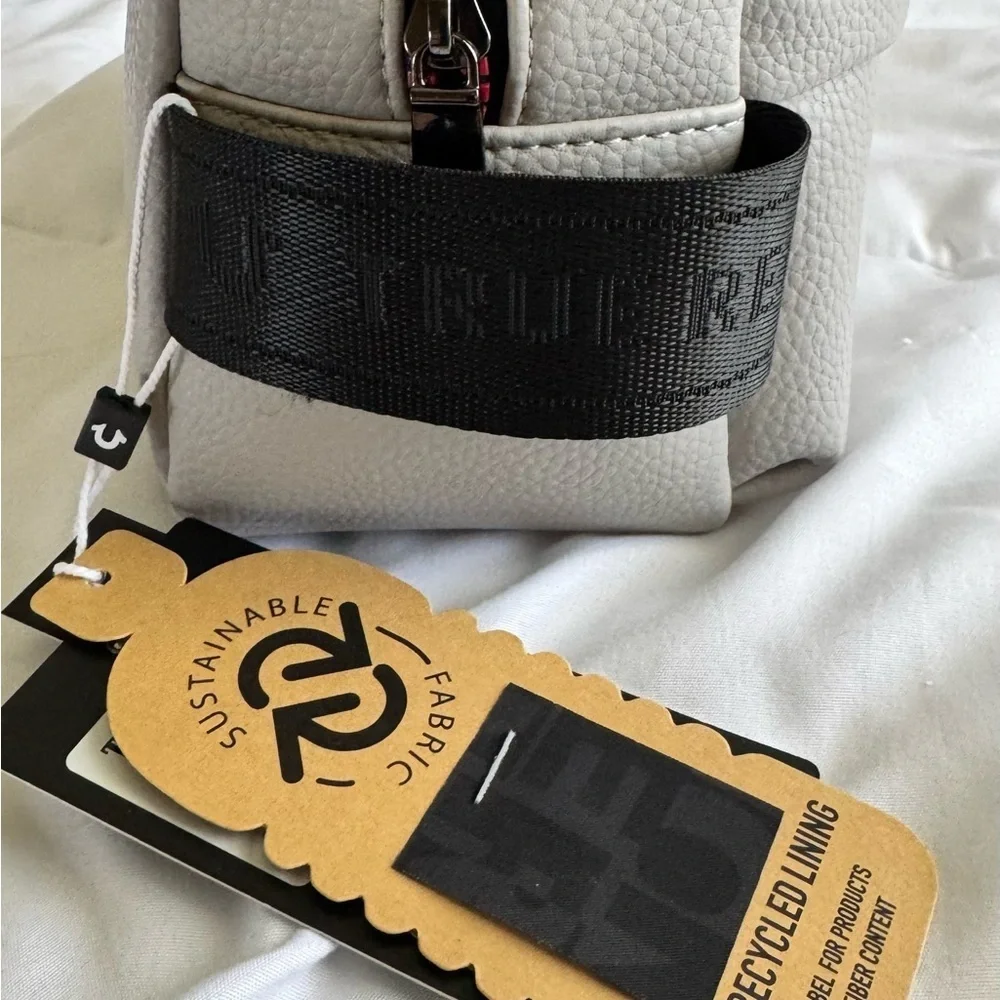 True Religion Toiletry Bag Men's Grey /Red Quadry Horseshoe Logo...